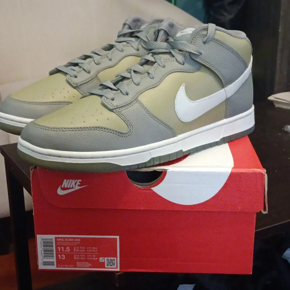 NIB NIKE DUNK MID 'DARK STUCCO' SZ 11.5 - Picture 2 of 8